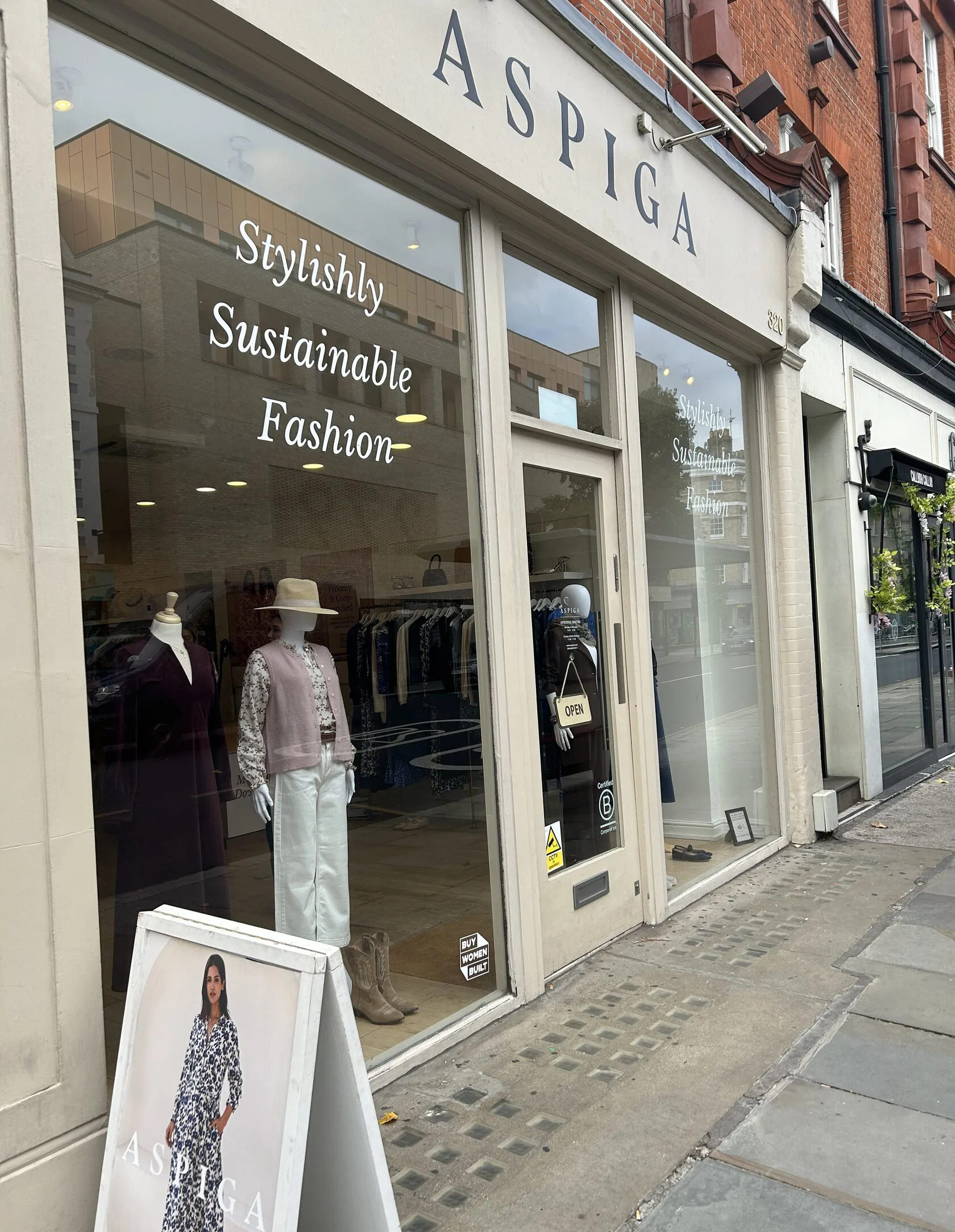 Aspiga boutique promoting stylish sustainable fashion