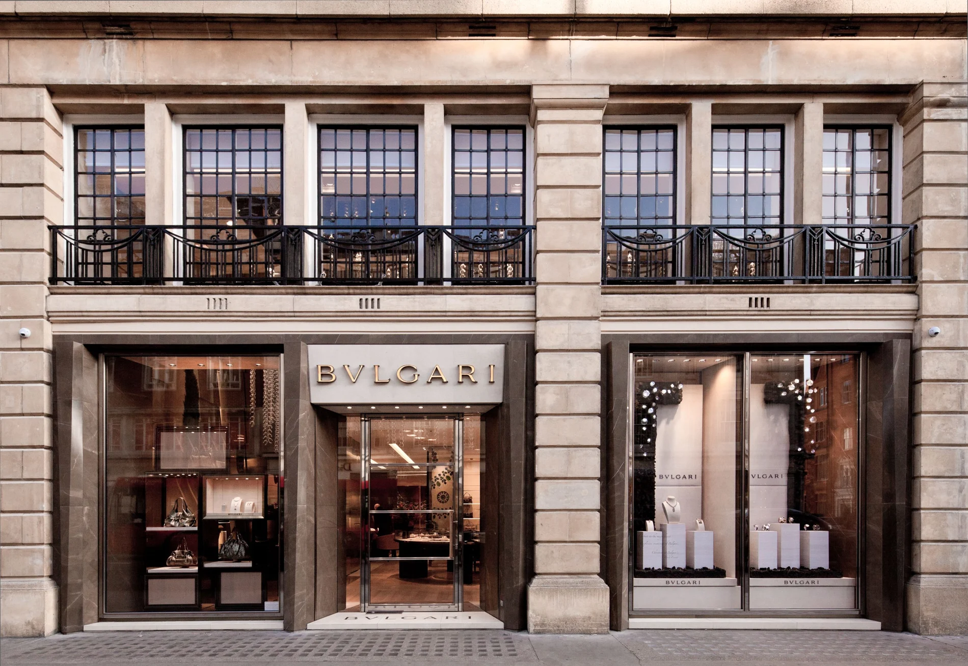 Bulgari luxury jewelry boutique storefront