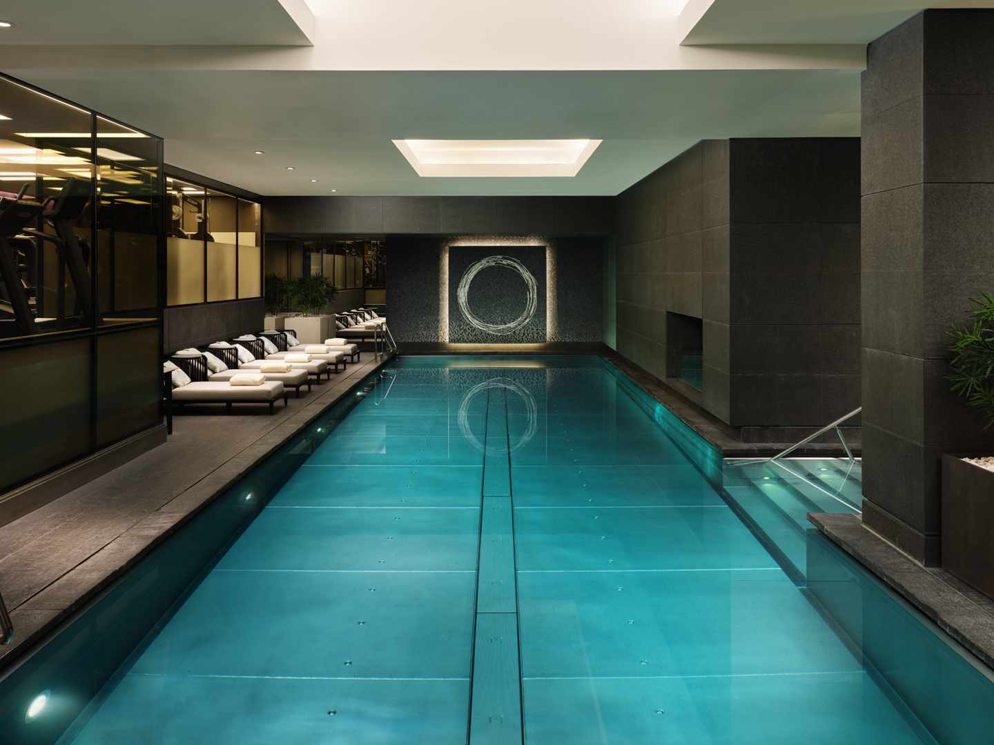 Relaxation pool and lounge area at The Spa at Mandarin Oriental London
