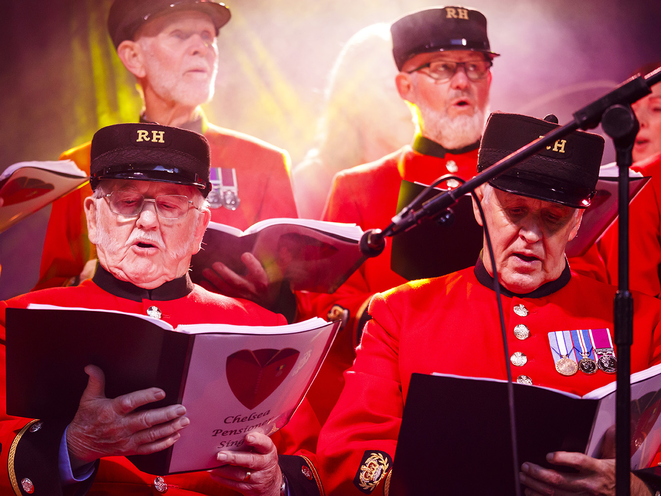 Chelsea Pensioners singing Christmas carols